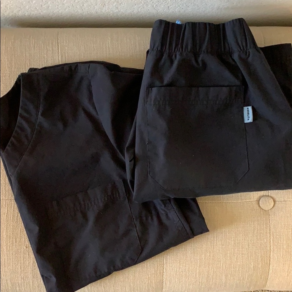 Medelita Scrub Set